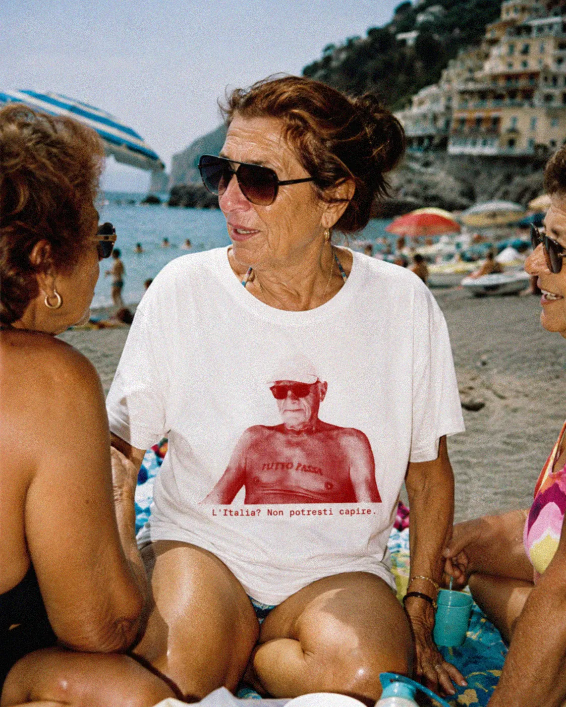 Groteska graphic T-shirt — The Italian Summer.